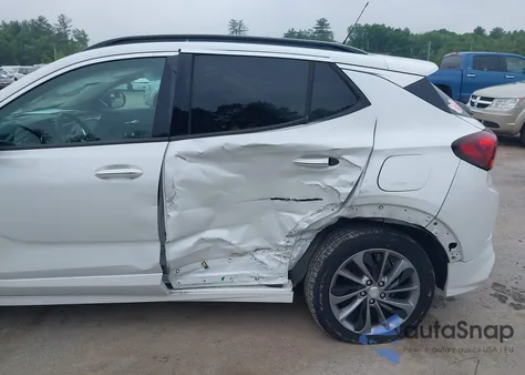 2020 Buick Encore Gx Awd Essence z USA, uszkodzony, nr VIN KL4MMGSL8LB116040